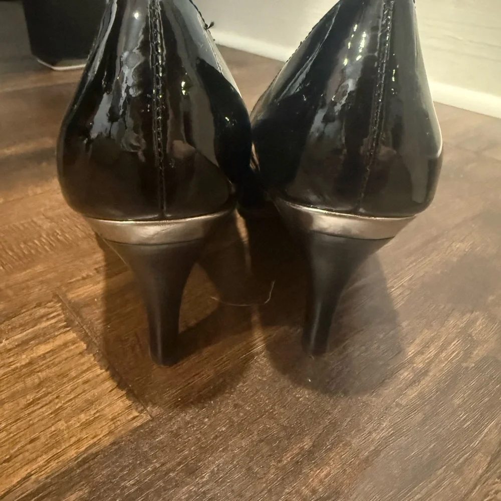 Liz Claiborne Glossy Black Peep-Toe Heels